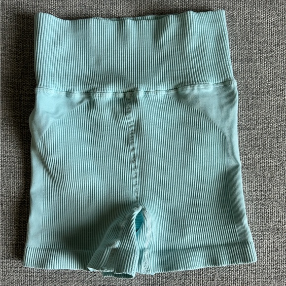 Free People Movement Aqua Blue Sports Bra and Biker Shorts Size XS/S - Picture 4 of 8